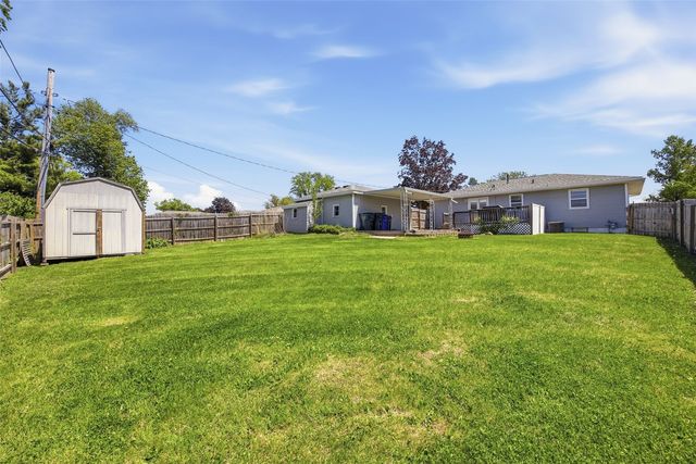 2448 Teresa Drive SW, Cedar Rapids, IA 52404