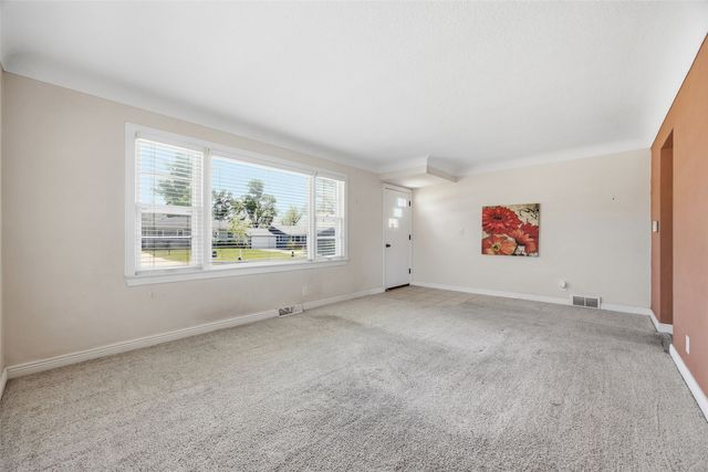 2448 Teresa Drive SW, Cedar Rapids, IA 52404