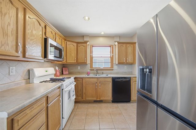 2448 Teresa Drive SW, Cedar Rapids, IA 52404