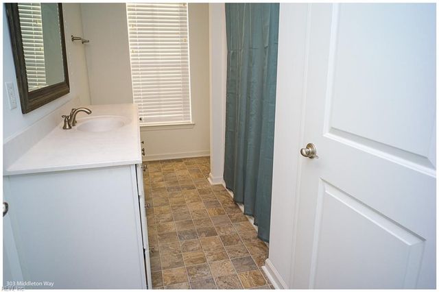 303 Middleton WAY, Chesapeake, VA 23322