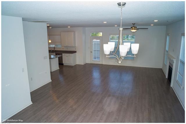 303 Middleton WAY, Chesapeake, VA 23322
