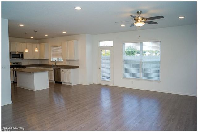 303 Middleton WAY, Chesapeake, VA 23322