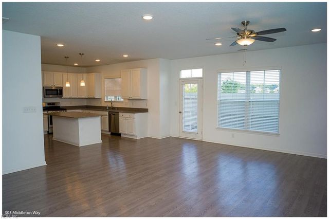 303 Middleton WAY, Chesapeake, VA 23322