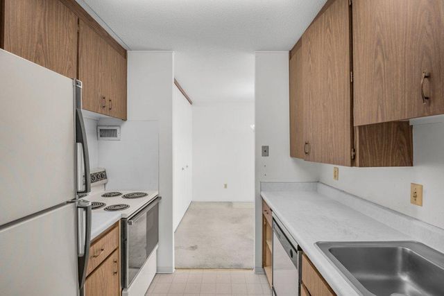 1920 S 1st Street 1106, Minneapolis, MN 55454