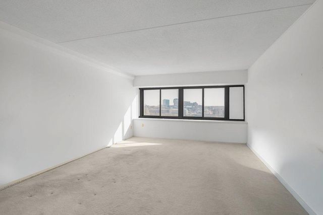 1920 S 1st Street 1106, Minneapolis, MN 55454