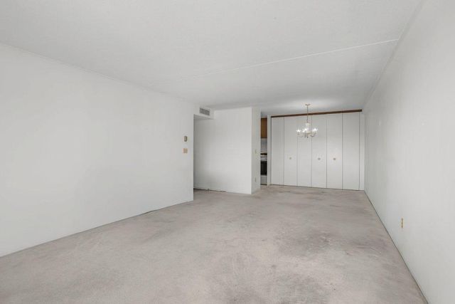 1920 S 1st Street 1106, Minneapolis, MN 55454