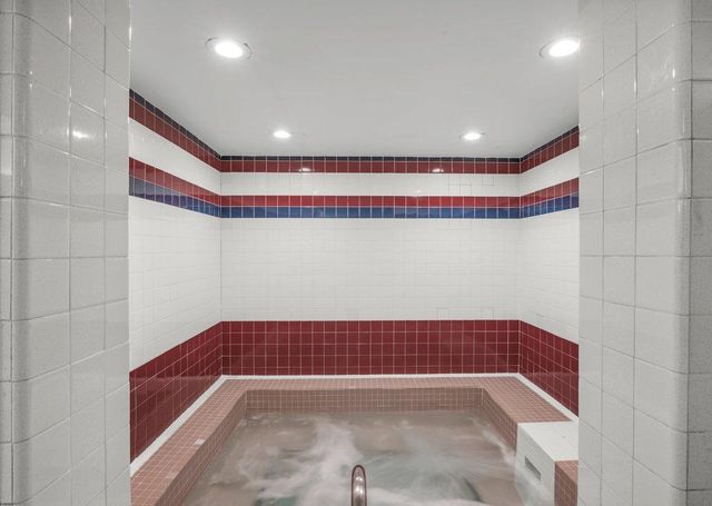 1920 S 1st Street 1106, Minneapolis, MN 55454