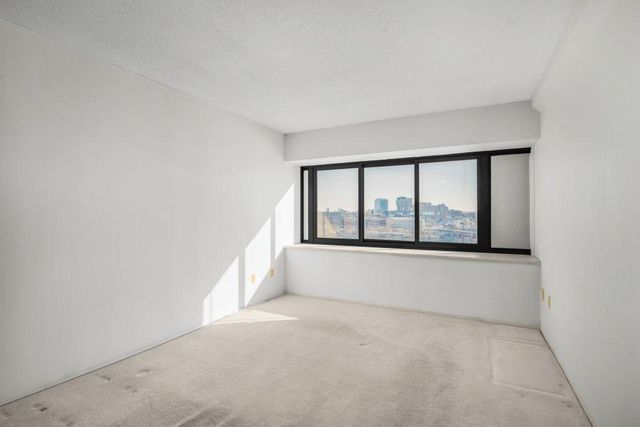 1920 S 1st Street 1106, Minneapolis, MN 55454