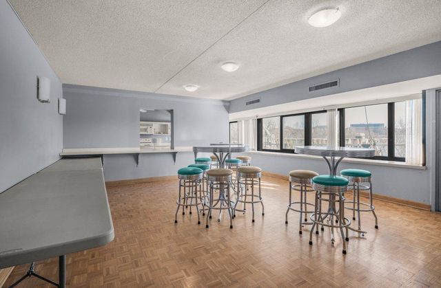 1920 S 1st Street 1106, Minneapolis, MN 55454