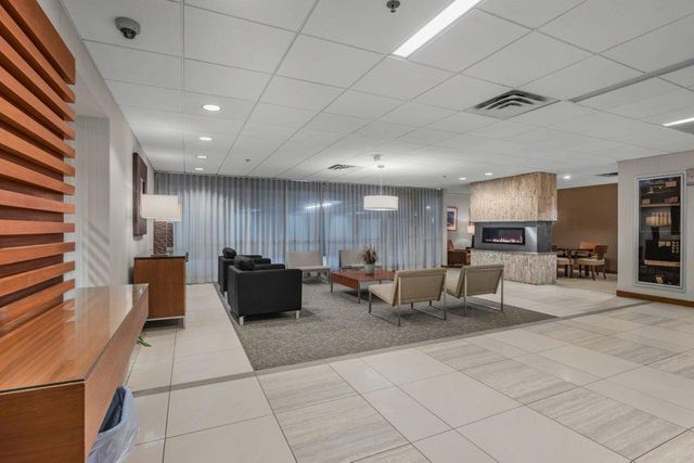 1920 S 1st Street 1106, Minneapolis, MN 55454