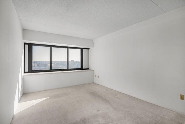 1920 S 1st Street 1106, Minneapolis, MN 55454