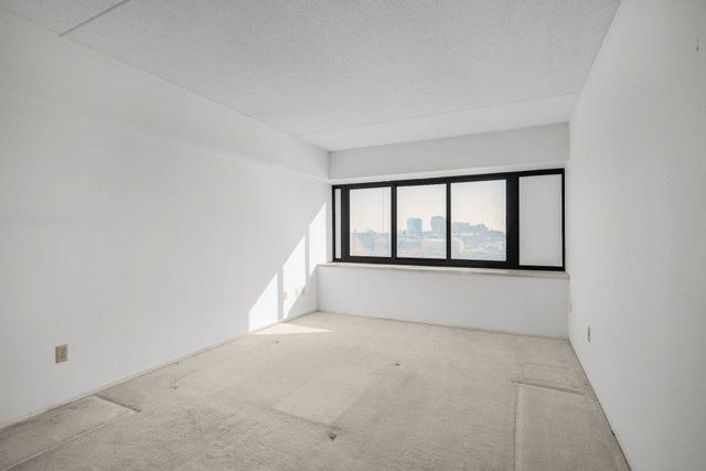 1920 S 1st Street 1106, Minneapolis, MN 55454