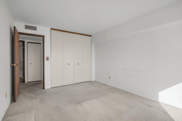 1920 S 1st Street 1106, Minneapolis, MN 55454