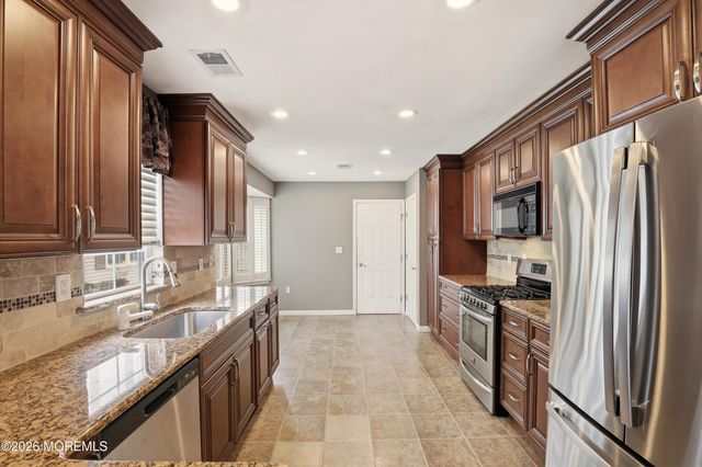 129 Golf View Boulevard, Toms River, NJ 08753