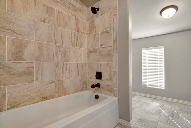 1016 Marbella Court, Cave Springs, AR 72718