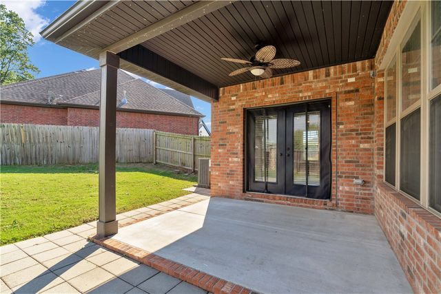 1016 Marbella Court, Cave Springs, AR 72718