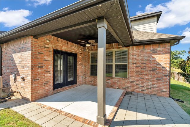 1016 Marbella Court, Cave Springs, AR 72718