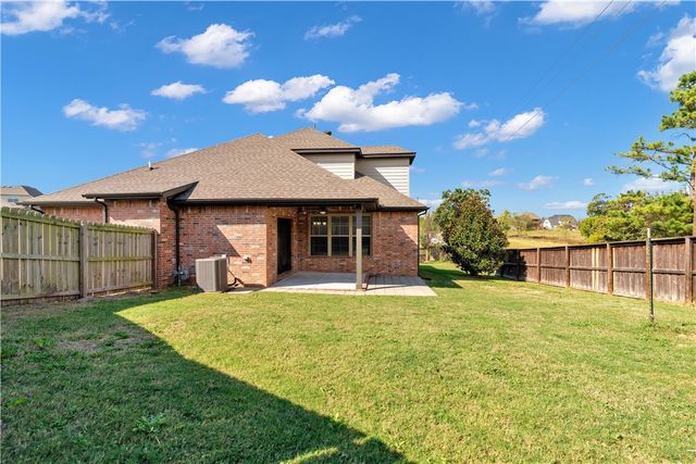 1016 Marbella Court, Cave Springs, AR 72718