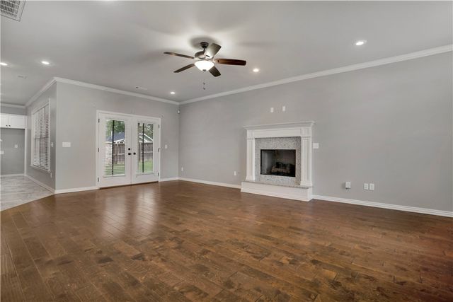 1016 Marbella Court, Cave Springs, AR 72718