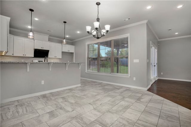 1016 Marbella Court, Cave Springs, AR 72718