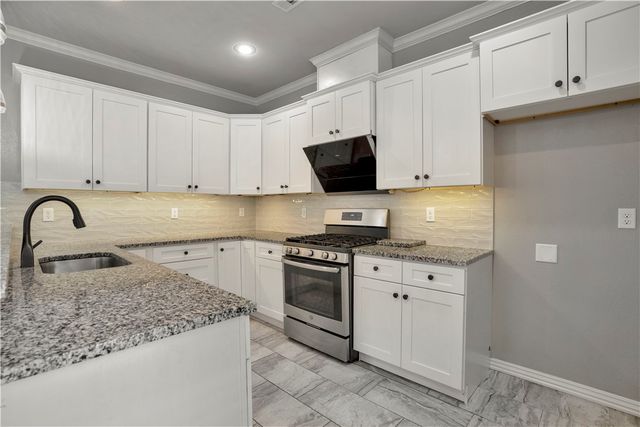 1016 Marbella Court, Cave Springs, AR 72718