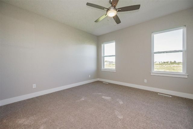 112 Shiloh Vista Avenue, Urbana, IA 52345