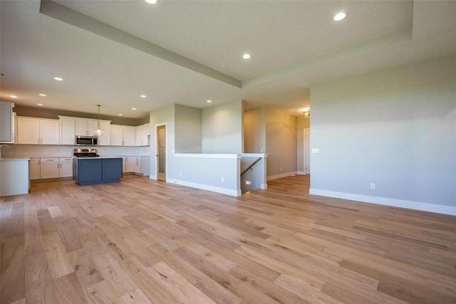 112 Shiloh Vista Avenue, Urbana, IA 52345