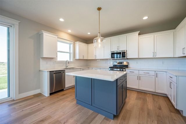 112 Shiloh Vista Avenue, Urbana, IA 52345