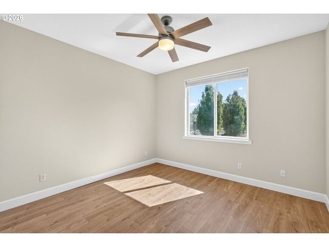 1647 Ne MARKET Dr, Fairview, OR 97024