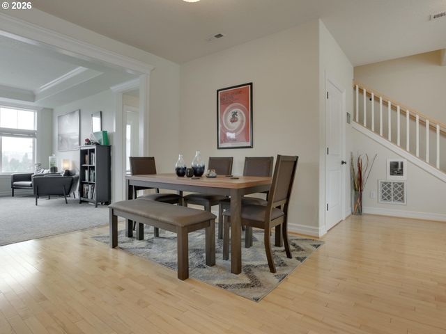 1647 Ne MARKET Dr, Fairview, OR 97024