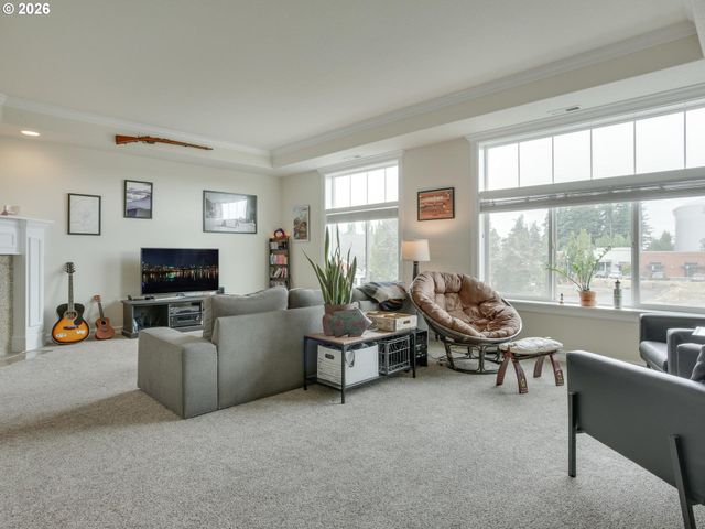 1647 Ne MARKET Dr, Fairview, OR 97024