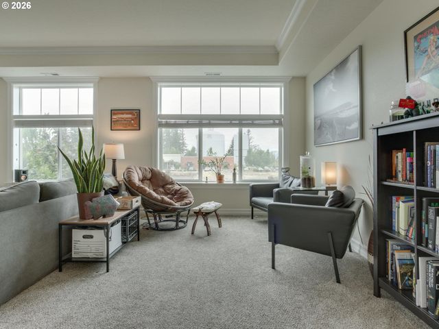 1647 Ne MARKET Dr, Fairview, OR 97024