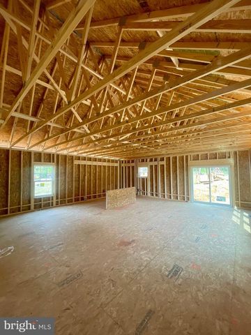 2 LOCUST TRL, Fairfield, PA 17320
