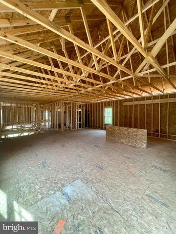 2 LOCUST TRL, Fairfield, PA 17320