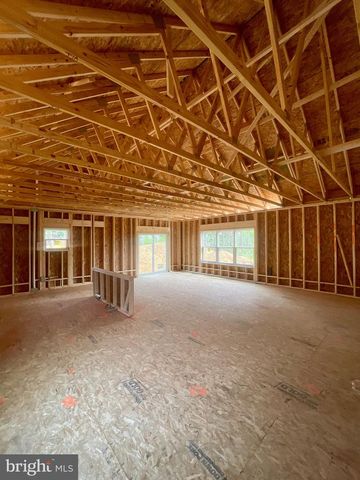 2 LOCUST TRL, Fairfield, PA 17320