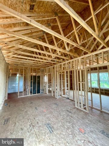 2 LOCUST TRL, Fairfield, PA 17320