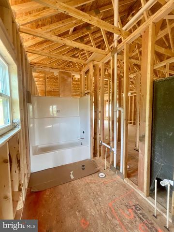 2 LOCUST TRL, Fairfield, PA 17320