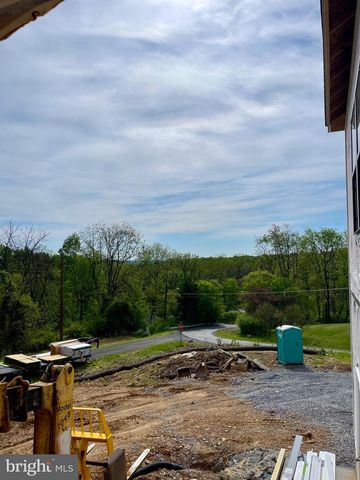 2 LOCUST TRL, Fairfield, PA 17320