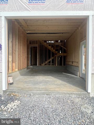 2 LOCUST TRL, Fairfield, PA 17320