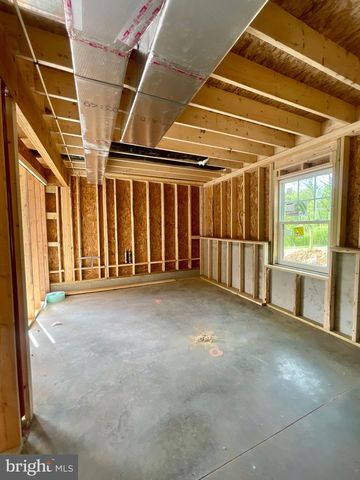 2 LOCUST TRL, Fairfield, PA 17320