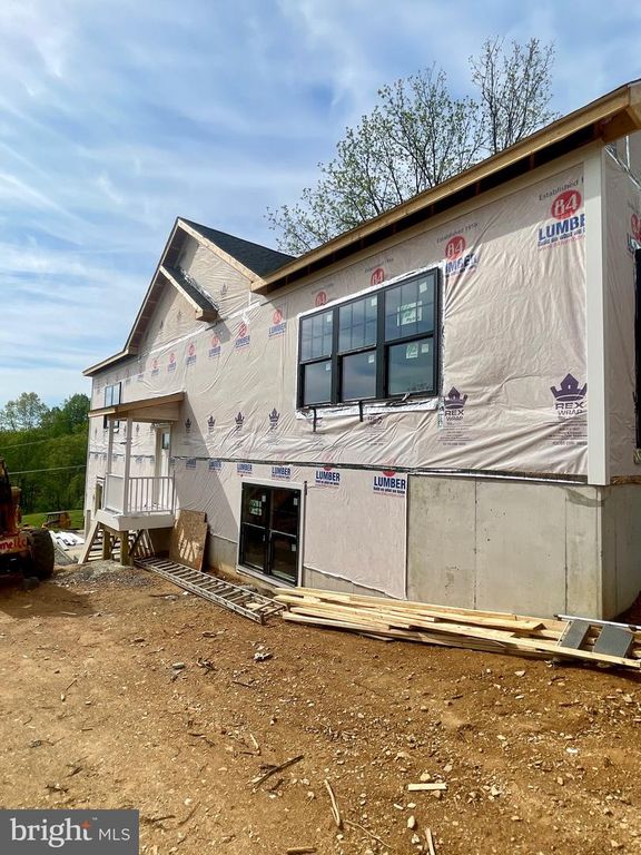 2 LOCUST TRL, Fairfield, PA 17320
