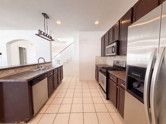 1232 Spanish Moss Drive, Savannah, TX 76227