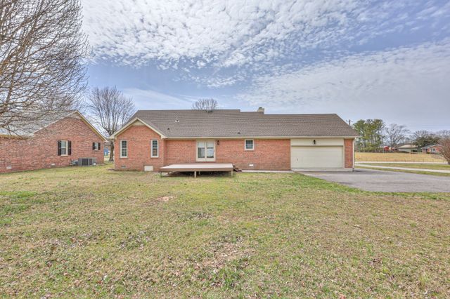 874 Doak Rd, Manchester, TN 37355