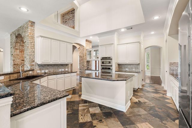 830 Lake Grayson Drive, Katy, TX 77494