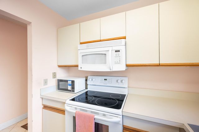 33 Lake Vista Trl Apt 202, Port St Lucie, FL 34952