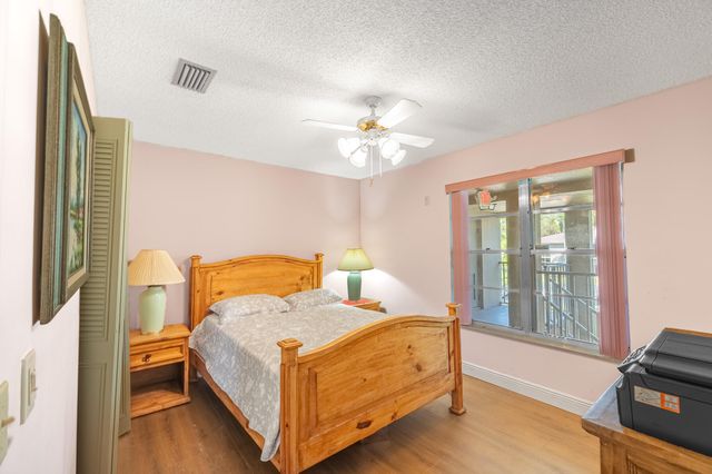 33 Lake Vista Trl Apt 202, Port St Lucie, FL 34952