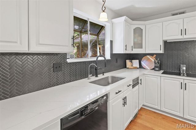342 Oak Hill Drive, Belleville, IL 62223