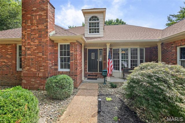 342 Oak Hill Drive, Belleville, IL 62223