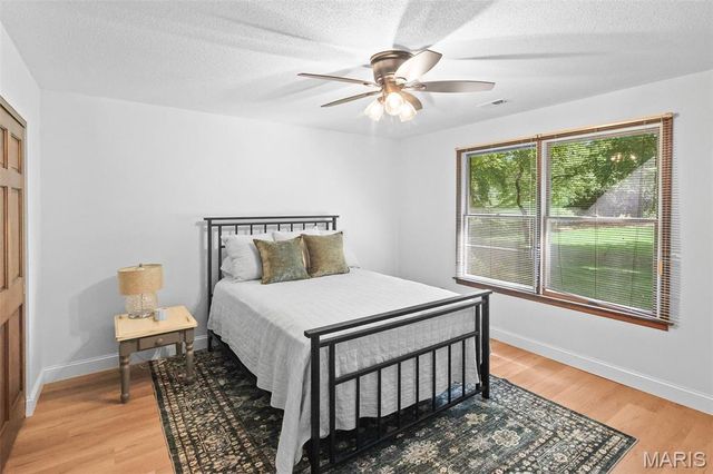 342 Oak Hill Drive, Belleville, IL 62223