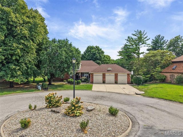 342 Oak Hill Drive, Belleville, IL 62223